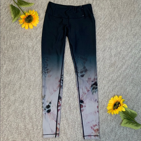 Calia by Carrie Underwood Radial Kaleidoscope Floral Leggings 🌸 - Picture 2 of 10